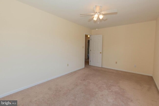 Building Photo - 180 Muirfield Ct