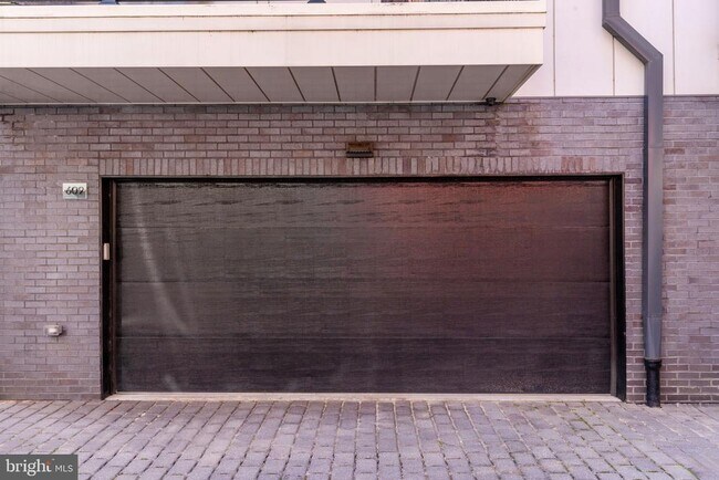 Building Photo - 608 N 3rd St