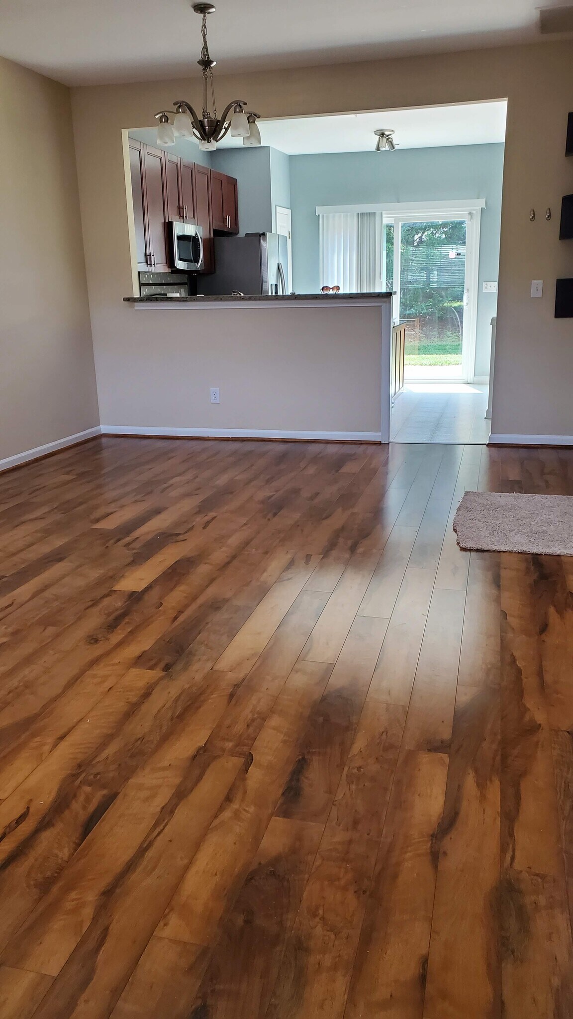 Building Photo - 405 Berlin Way