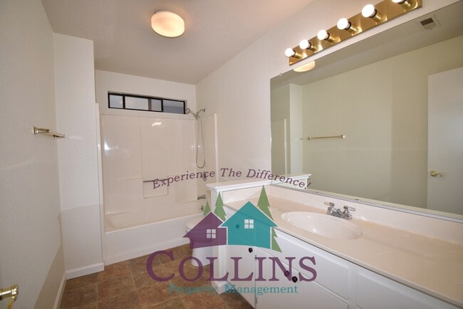 Building Photo - 116 Stanford Ct