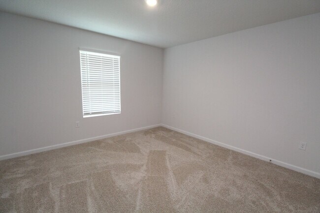Building Photo - Lakeshore Preserve 3BR Home with Garage – ...