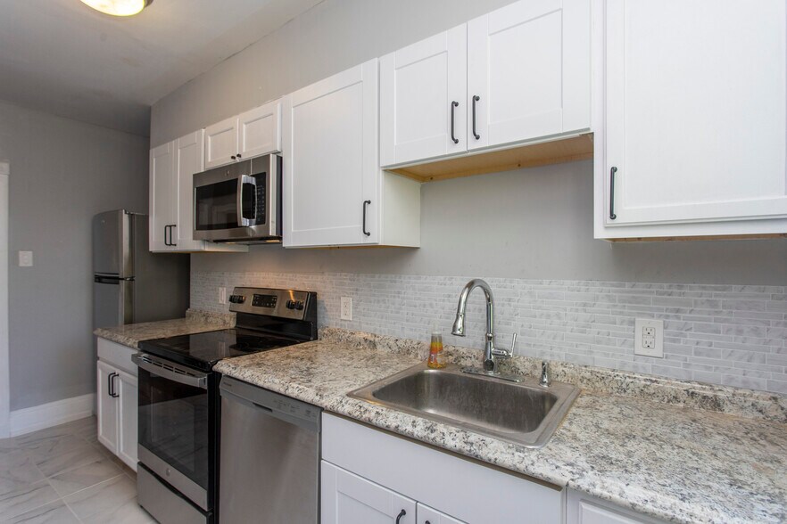 Building Photo - 133 Beecher Ave