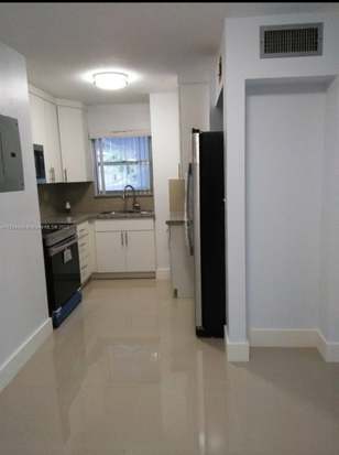 Building Photo - 110 Fontainebleau Blvd