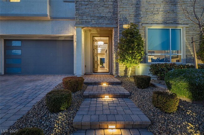 Building Photo - 3372 Dalmore St