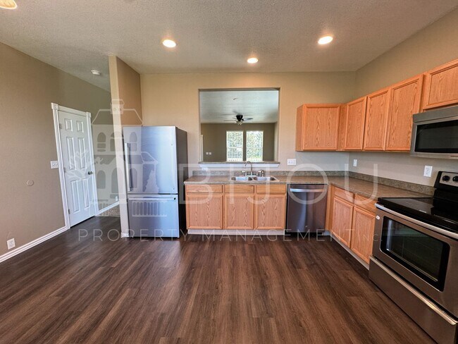 Building Photo - Fountain Fort Carson Townhome