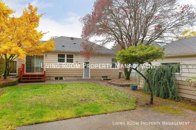 Building Photo - Beautifully Maintained Bungalow in Popular...