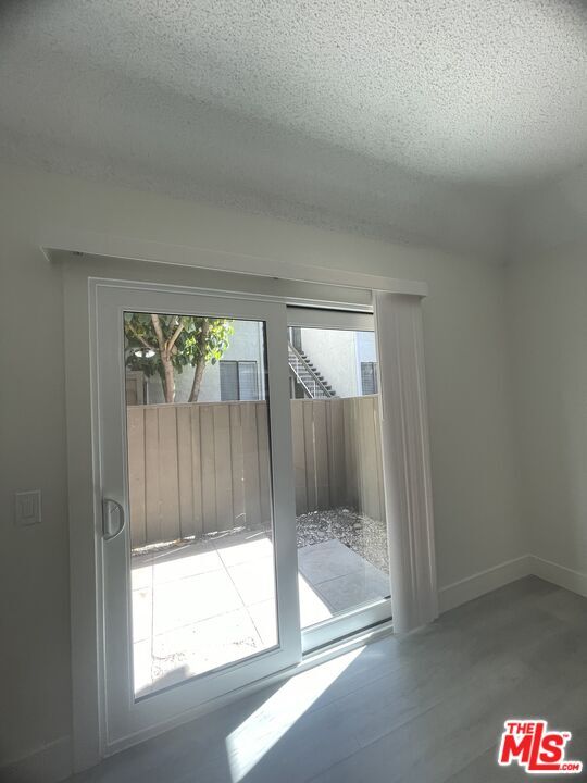 Building Photo - 22725 Lakeway Dr