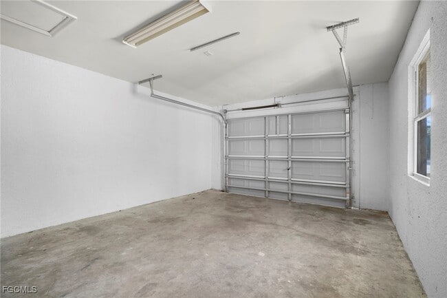 Building Photo - 4646 15th St SW