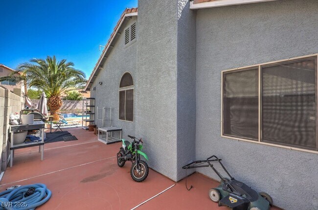 Building Photo - 4402 Cassandra Dr