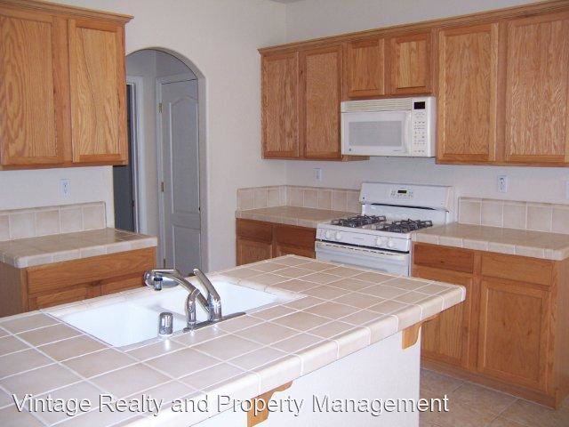 Building Photo - 4 br, 2.5 bath House - 3153 English Oak Cir.