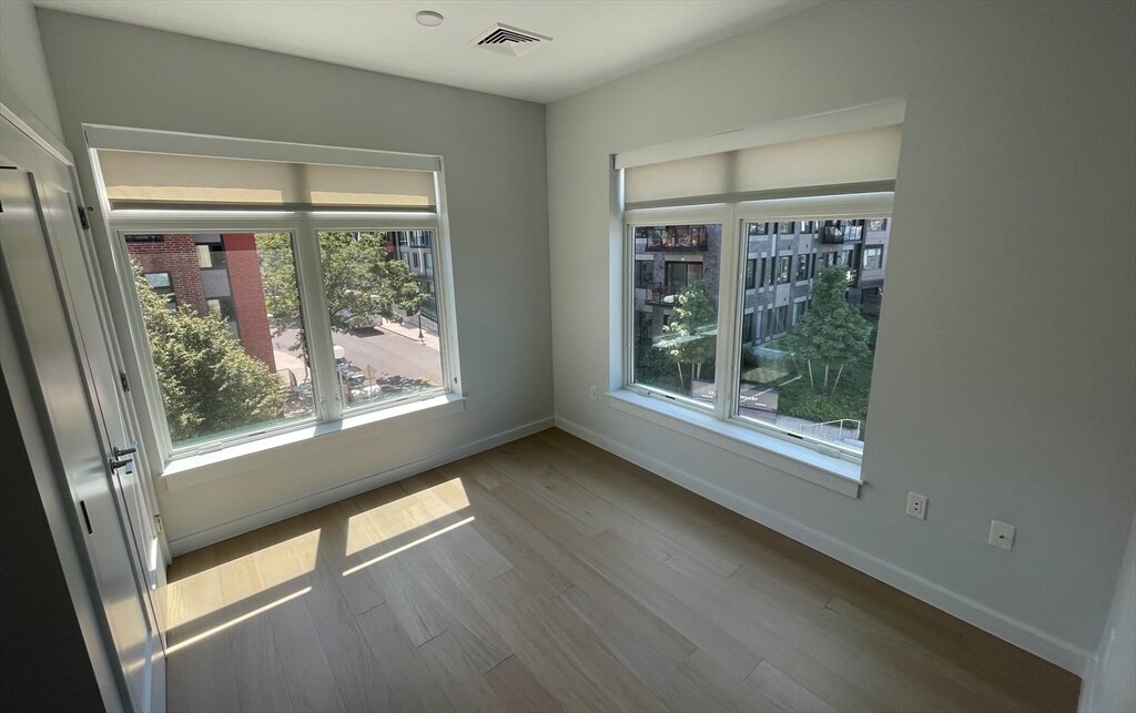 Building Photo - 1 Lisbon St