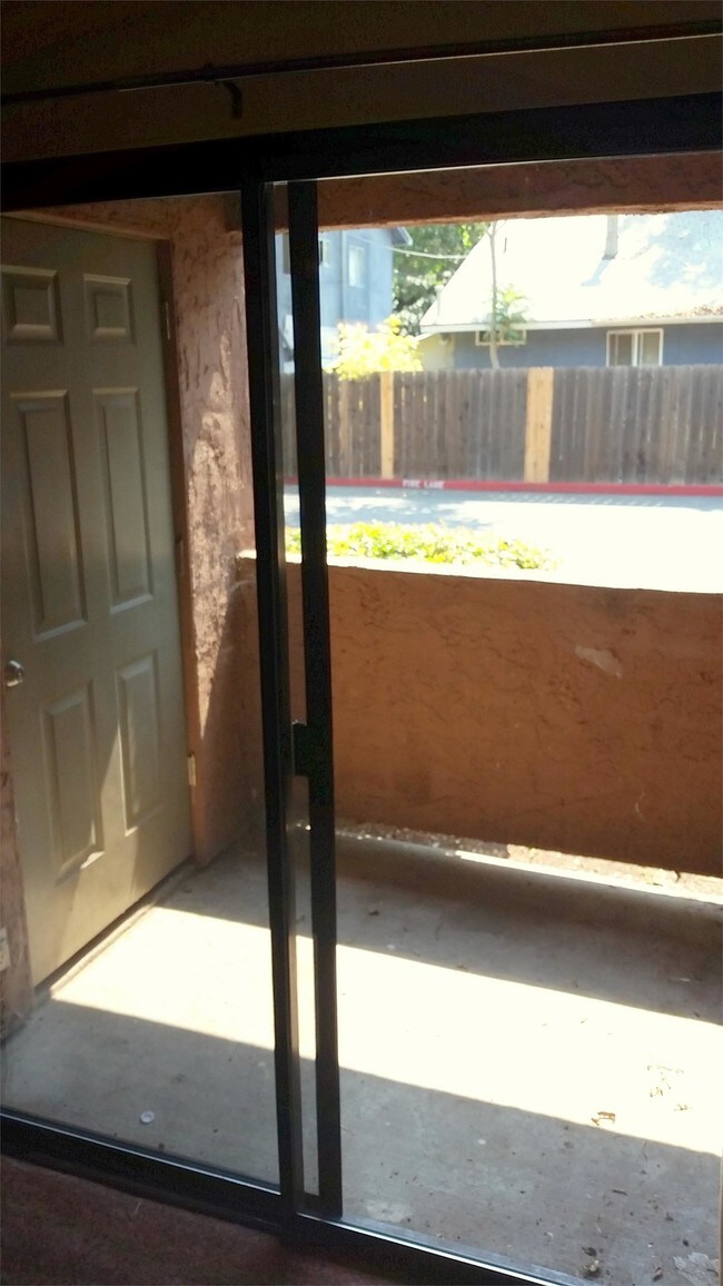 Building Photo - 1114 Nord Ave