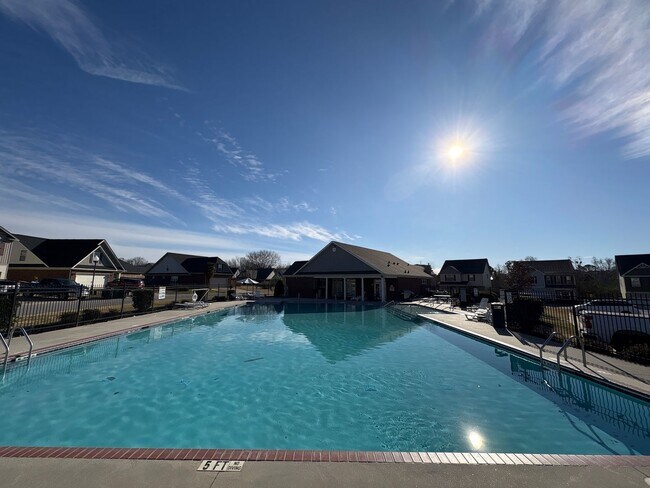 Building Photo - 4464 Grove Landing Dr