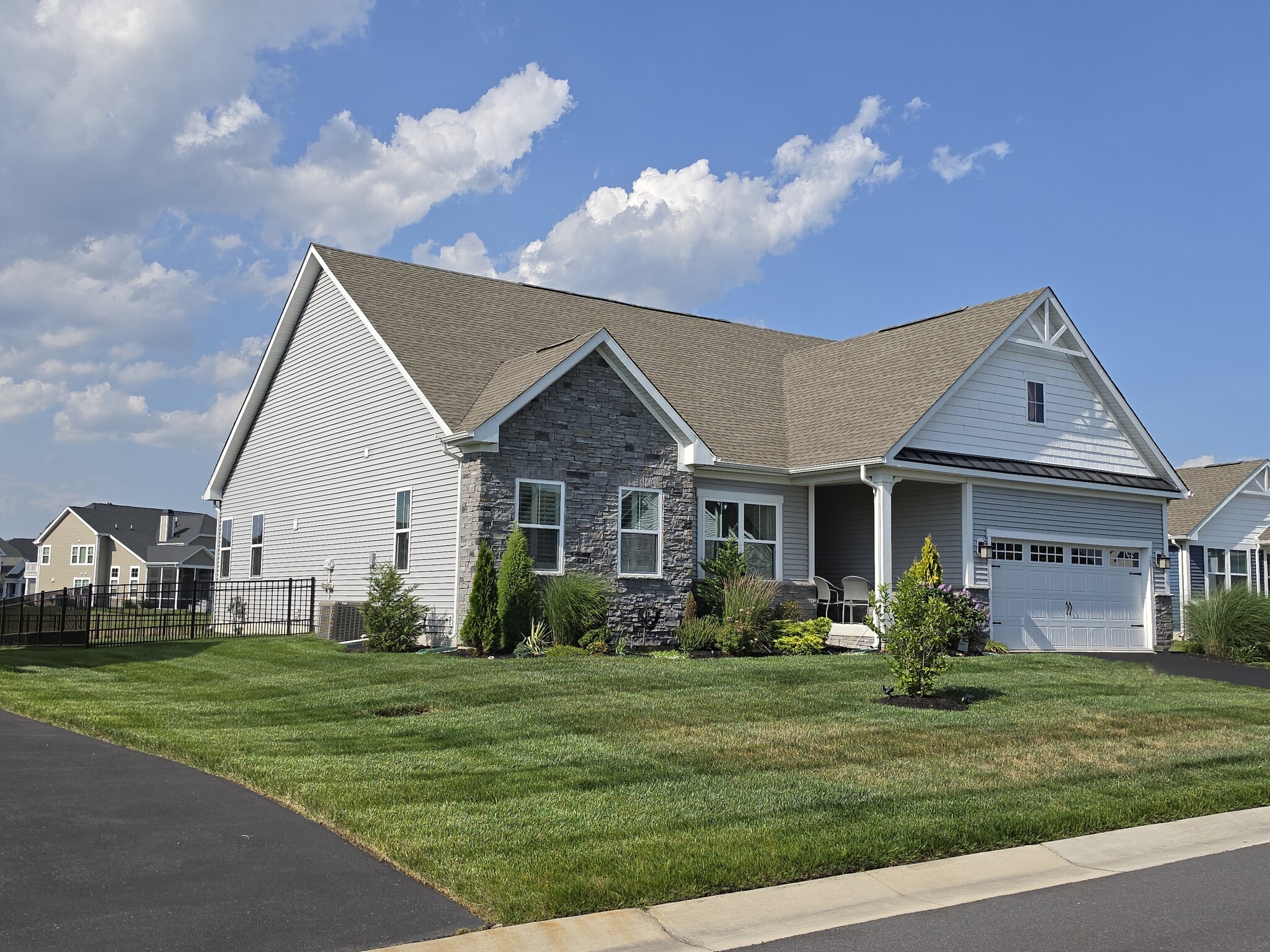 Building Photo - 28050 Purple Martin Cir