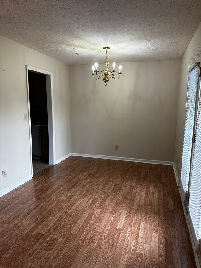 Building Photo - 241 Waterdown Dr