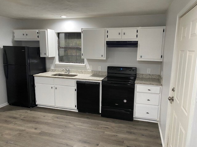 Kitchen - 309 S Avenue C