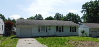 Building Photo - 505 W Meadow Ln