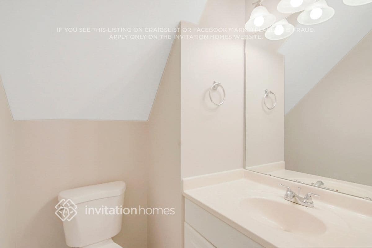 Building Photo - 2724 Golden Amber Ct