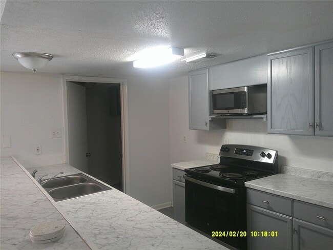 Building Photo - 12219 Wild Pine Dr