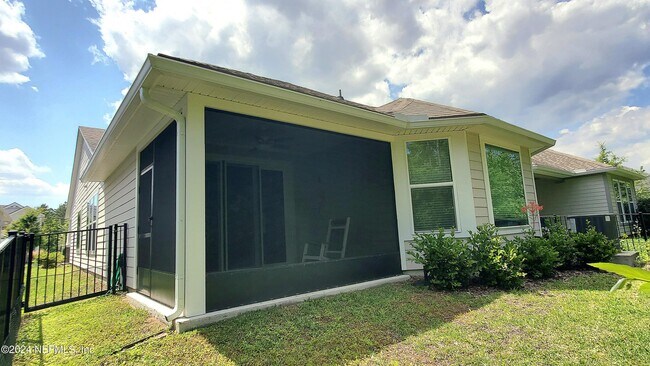 Building Photo - 431 Union Hill Dr