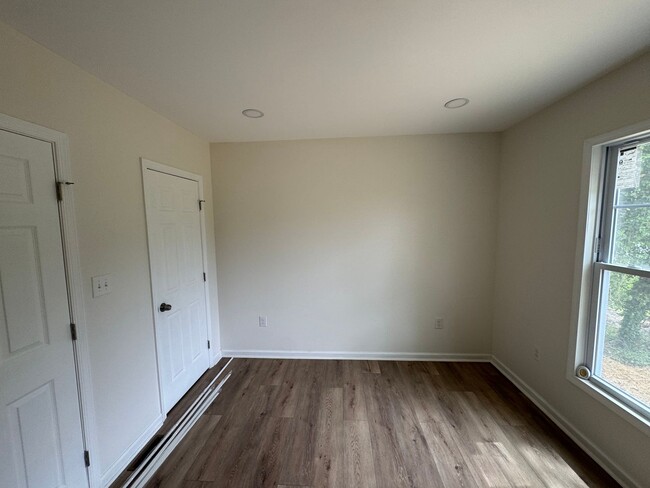 Building Photo - New construction 3 bed 2 bath with spaciou...