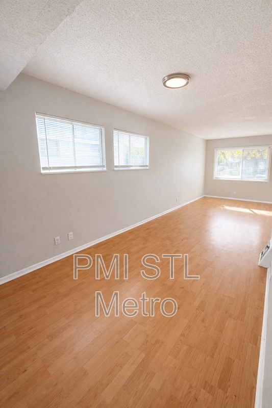 Building Photo - 205 Grampian Rd