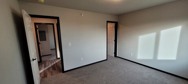 Building Photo - 800 Mickelson Dr