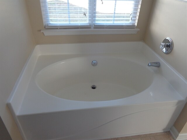 Building Photo - 2581 Governors Pointe Ct NE