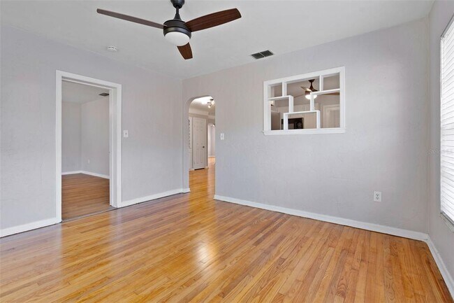 Building Photo - 2327 42nd St S