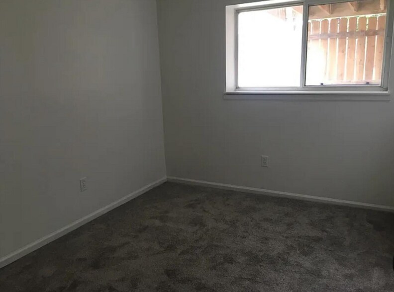 Building Photo - 3116 Deliverance Dr
