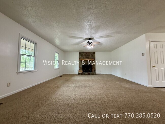 Building Photo - 130 Tyler Ln