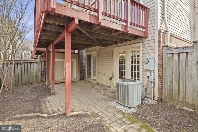 Building Photo - 3912 Maximilian Ct