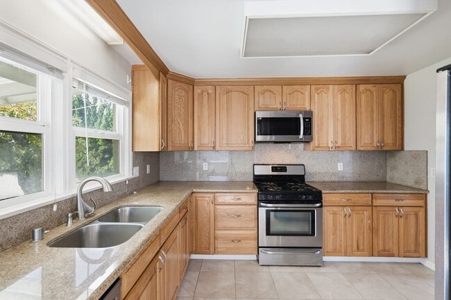 Building Photo - Private 3-Bedroom Single-Family Home with Big Backyard