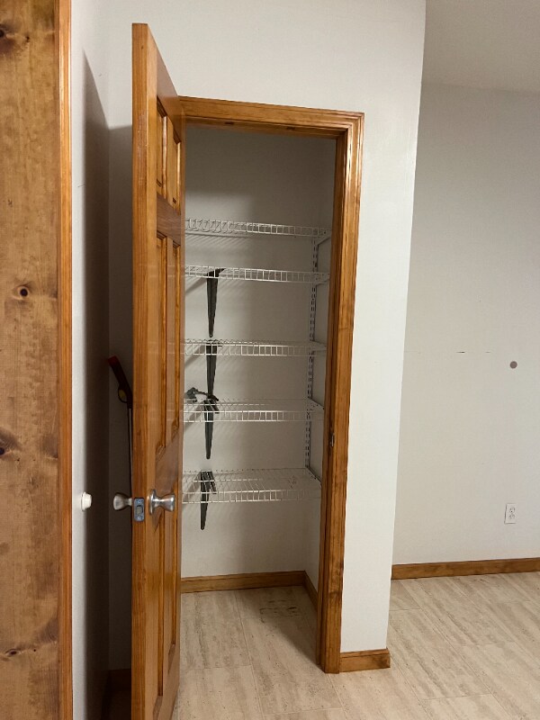 Building Photo - 495 Brookside Dr