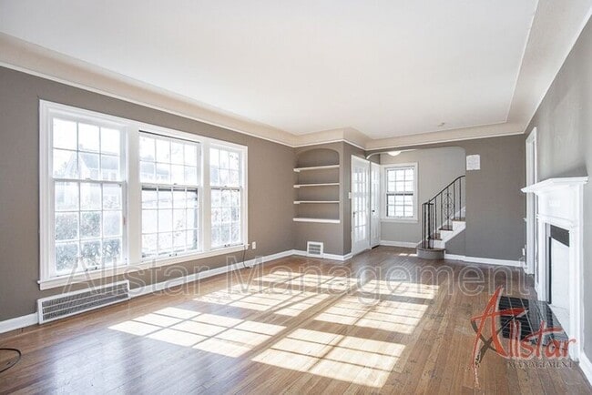 Building Photo - 3575 Grosvenor Rd