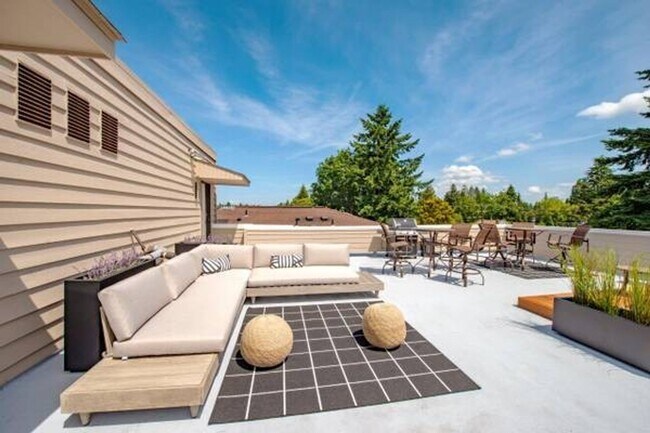 Building Photo - Northlink Apartments