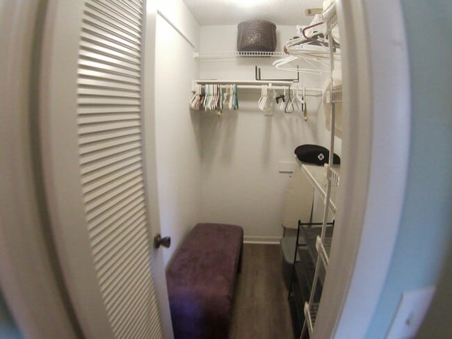 Building Photo - 571 Capri L