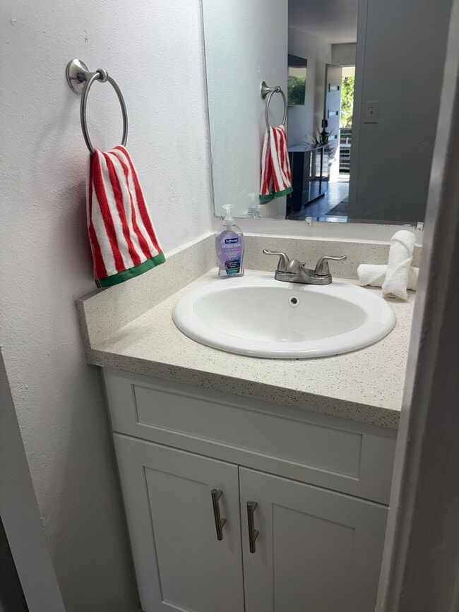 Building Photo - 3104 Stoneway Dr