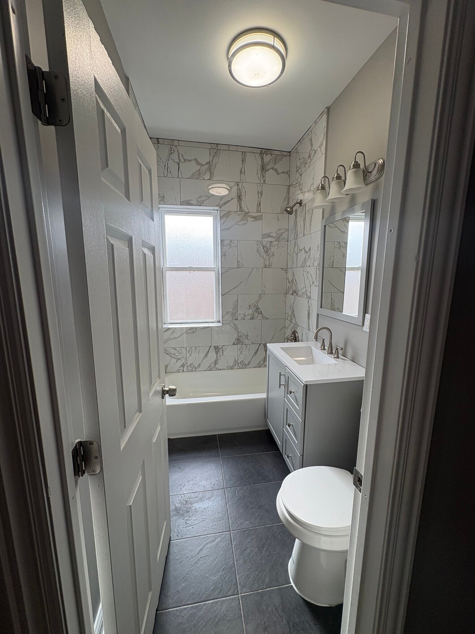 Building Photo - 7414 S Maryland Ave