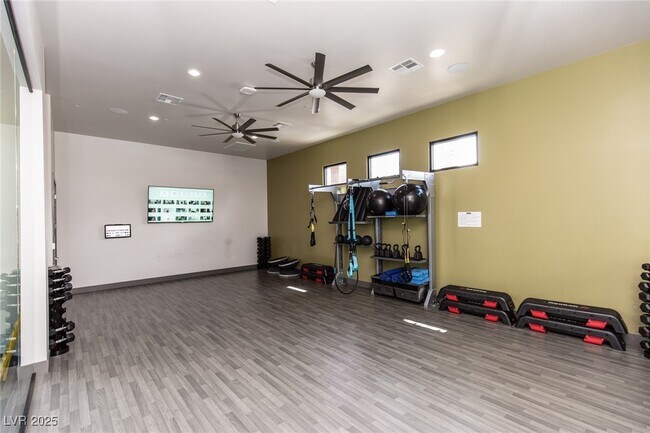 Building Photo - 1254 Venue St