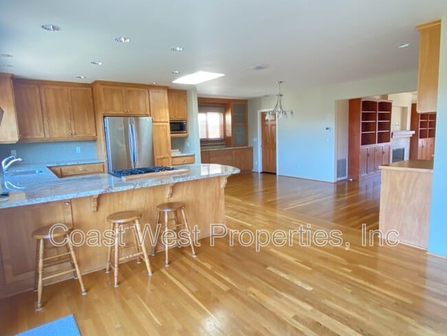 Building Photo - 4372 Argos Dr