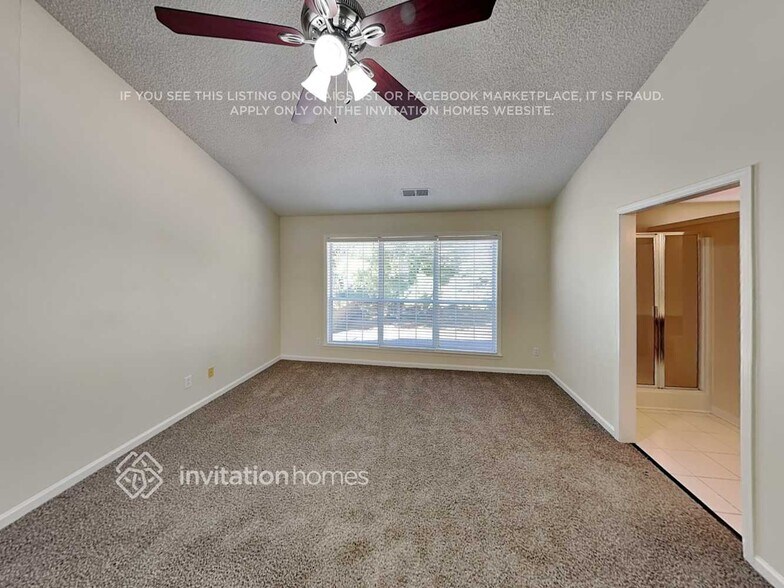 Building Photo - 11328 Longhedge Ln