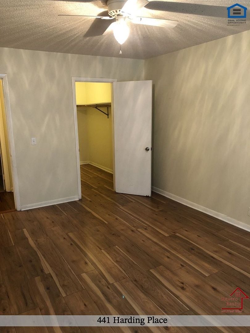 Building Photo - 441 Harding Pl