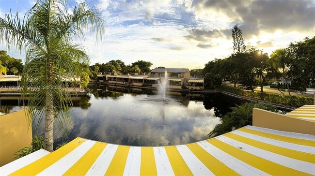 Building Photo - 16005 Kingsmoor Way