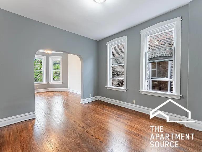Building Photo - 1426 S Avers Ave