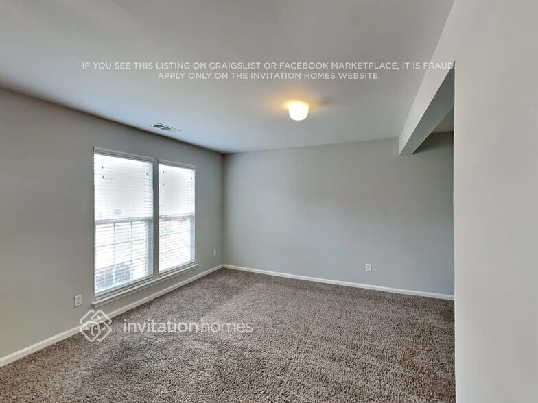 Building Photo - 9512 Blossom Hill Dr