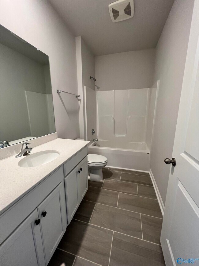 Building Photo - 22091 Chancery Ln