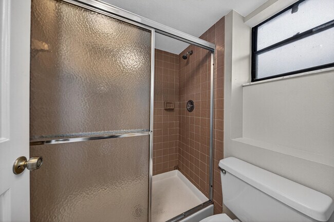 Building Photo - 147 Deer Creek Blvd