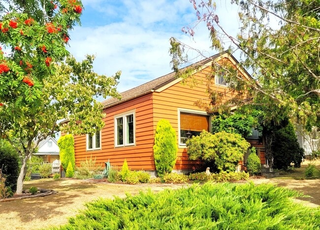 Building Photo - 2515 Nevada St