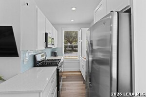 Building Photo - 216 Eleanor Ave